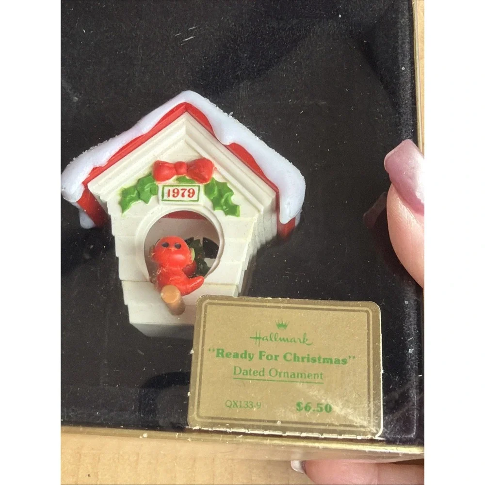 Vintage 1979 Hallmark Keepsake Ready For Christmas Birdhouse Ornament QX1339 Box